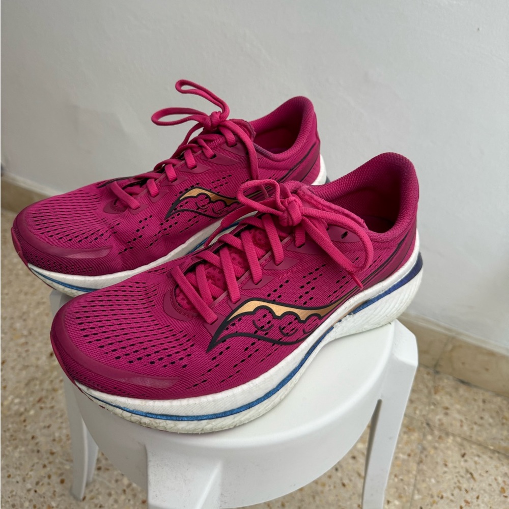 Saucony Endorphin Speed 3 Size 9.5